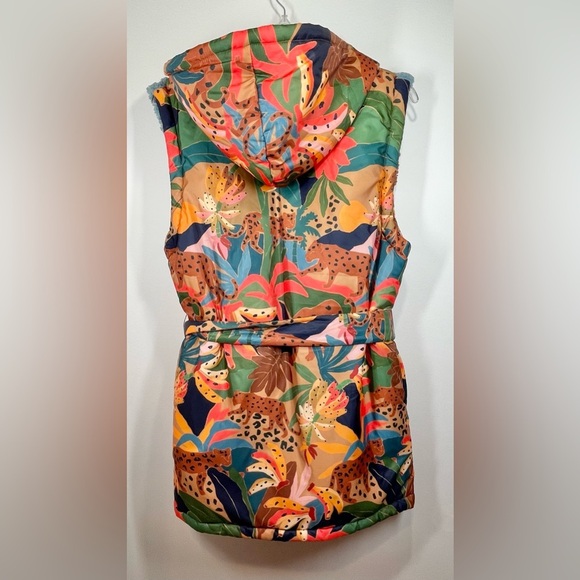 NWOT FARM RIO Lively Tropical Print Sleeveless Puffer Vest One Size - Picture 6 of 11